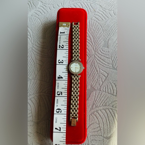 Beautiful 💖 BALENCIAGA💖 watch for lady🌹 - Picture 5 of 12